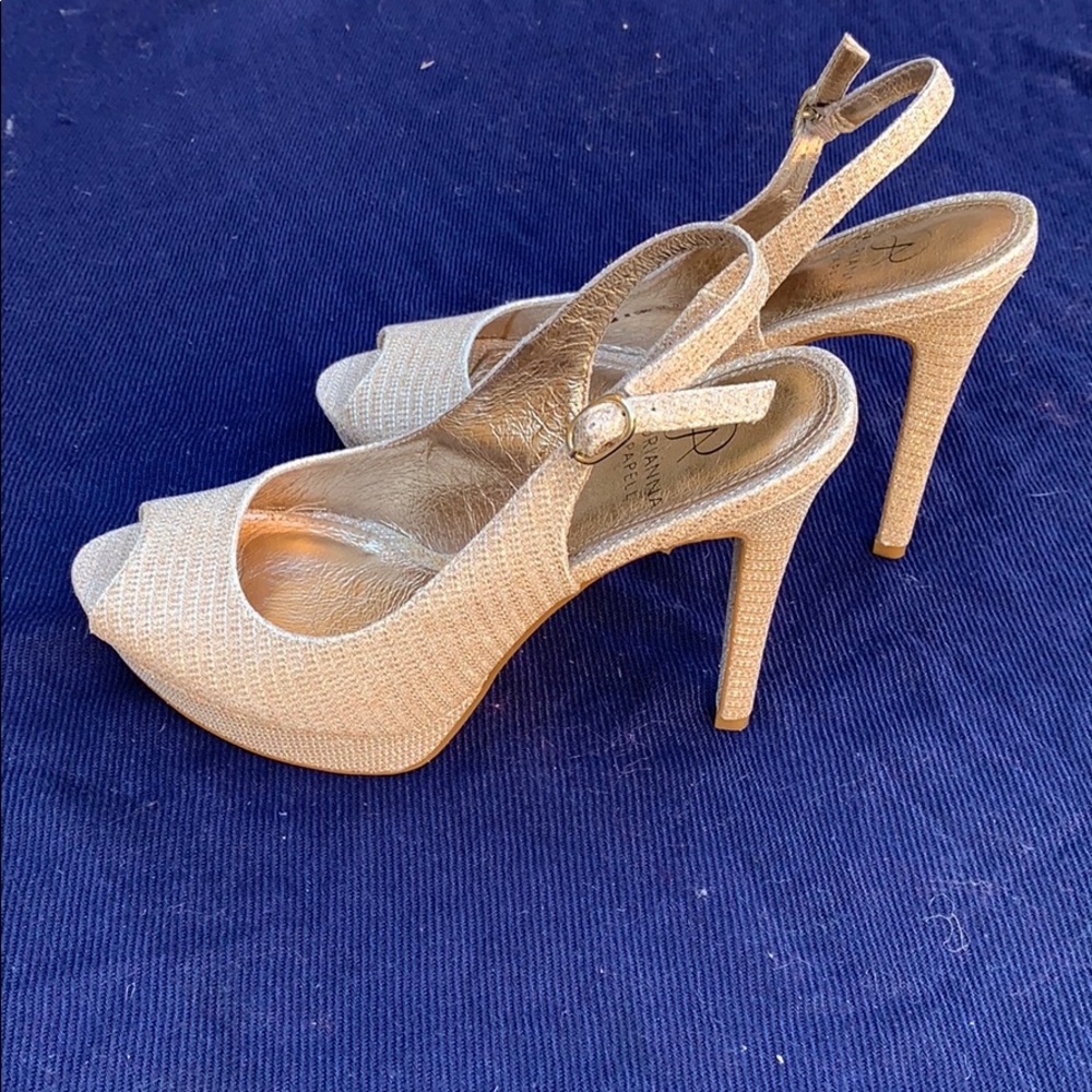 Adrianna Papell Pumps